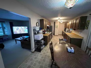 House in Manvel just 10 Min North of Grand Forks! - Image 5