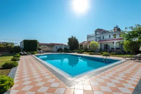 Royal Classico Villa - Image 2
