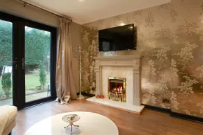 Exclusive 2 Bed English Cottage with Quaint Garden - Image 5