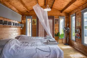 Lodge Bequia with own bathroom and kitchenette - Image 5