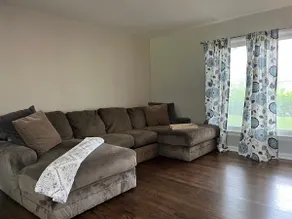 Huge yard, walking distance to amenities. No steps - Image 2