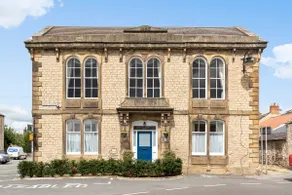 The Stunning Old Bank, Central Masham, Luxury - Image 2