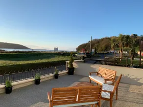 Lovely house on the beach front in Llansteffan - Image 5