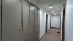 Bright 2-Bedroom Apartment with Private Parking - Image 3