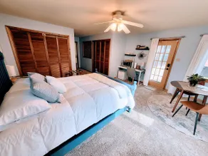 Historic Westside garden studio w/private entry - Image 4