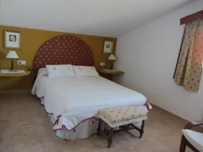 Nieves Apartments, Olivo Apartment - Image 4