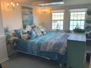 8 Bells by the Sea - Private Suite-On the Beach! - Image 2