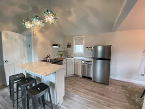 Newly Renovated Apartment in the heart of Edgartown on the Bike Path!  - Image 4