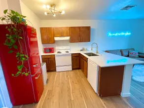Retro Casita + Prime Location near UofA & 4th Ave - Image 2