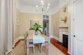 Charming Uptown 2 Bed / 2 Bath Steps to St. Charles Streetcar! - Image 4