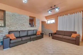 Villa i Piandimeleto med Pool og Sauna - Image 3