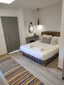 Reborn Project Gallery inn Acropolis - Image 3