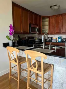 Cozy & FREE parking 2BR apt in Chicago Chinatown! - Image 3