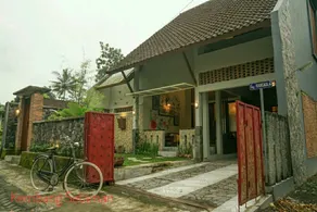 Rumah Kembang Setaman (Wedomartani, Yogyakarta) - Image 3