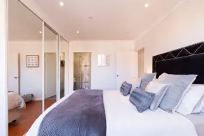 New York Style Apartment Fashionable Sydney Location - Image 3