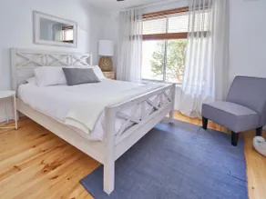 Beach Walk Cottage, Mornington, Pet Friendly (Newly renovated) - Image 4