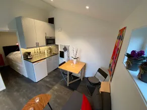 A home close to everything. - Image 3