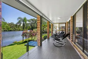 Bonville on Bonville - Image 5