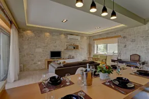 Holiday villa with private pool in Sfinari - Image 4