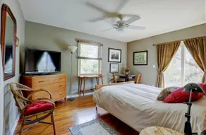 Perfect Woodstock Location- Short Walk to Town - Image 3