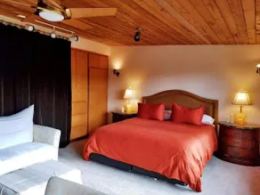 Beautiful Loft and Den Close to Hayward Field - Image 2