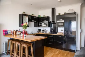 Seafront Apt with amazing views, central location - Image 4
