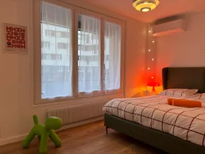 Orange & Art - Image 3