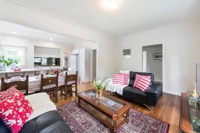 Hillside House - Image 4