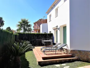 Holiday villa in Oliva Nova 100m to the beach, Roof terrace and free WiFi 200MB - Image 4