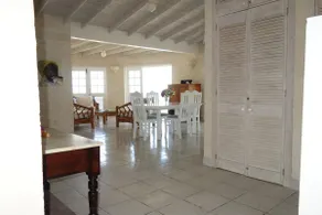 Beachfront DeLuxe apartment right on the beach - Image 3