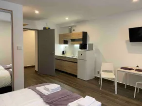 M70 Apartmanház - Image 4