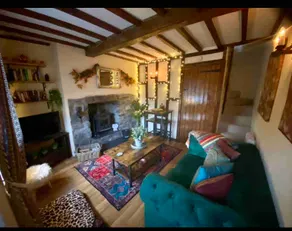 Compact, cosy cottage near stunning waterfall - Image 3