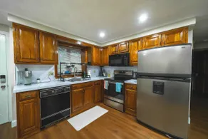 3bed, 1 bath - Near Boston - Free parking - Image 2