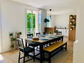 New holiday home with peaceful garden and sea view - Image 3