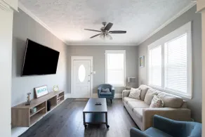 Modern Beach Bungalow- Walking Distance to Beach - Image 4