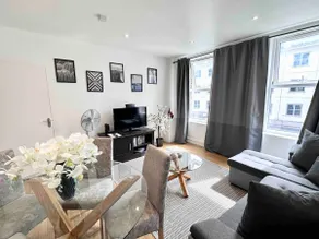 Cozy, 2 bed flat 10 minutes walk to London Bridge - Image 5