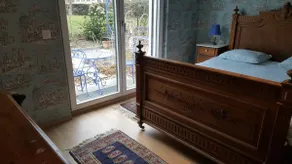 Studio, entrance via terrace - Image 5