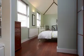 Smart York Home nr Station. Free Parking & Fizz - Image 4