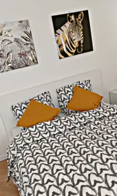 Air-conditioned studio/5 min from train station /free parking - Image 2