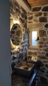 Gorgeous stone Cottage by the sea. - Image 4