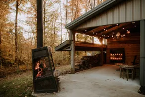 Unique Barndominium studio, private Hot tub & yard - Image 3