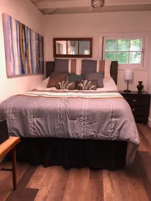 Sleep Inn Cabin - Image 2