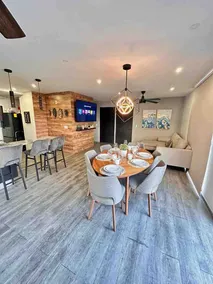 Cozy 3-Bedroom Family Apartment in the Plaza - Image 2