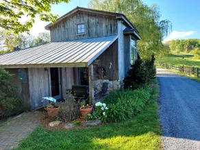 Sunrise Cottage at Blueview Farm - Image 2