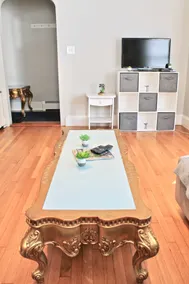 Charming 1st Floor Flat by the Prom - Image 5