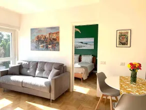 Aurelia House Garden - Image 2