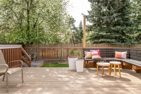 The Wave 🌊 Walking to West Edmonton Mall ★ Netflix Disney+ ★ King Bed! - Image 4