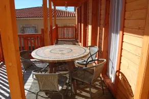 Wooden house in Zarzuela - Image 3