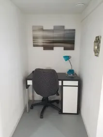 Cozy 2br bottom unit steps from Light Rail train,  15min from downtown/airport  - Image 3