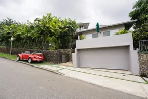 Detached Studio Apartment in Heart of Town - Image 2